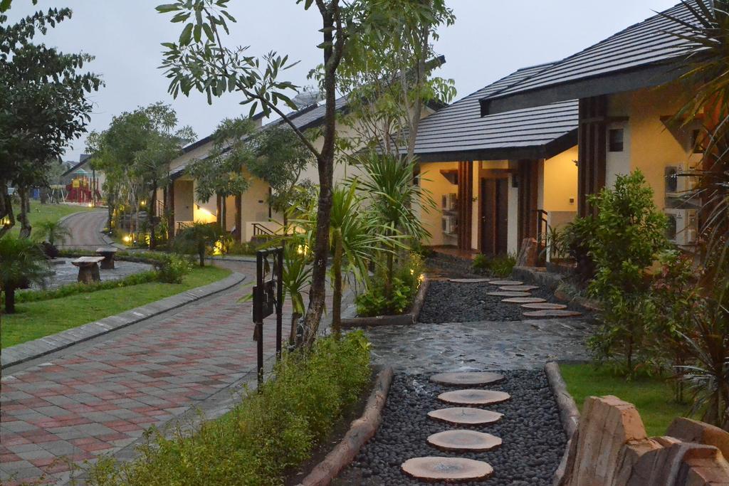 Bess & Waterpark And Convention Taman liburan