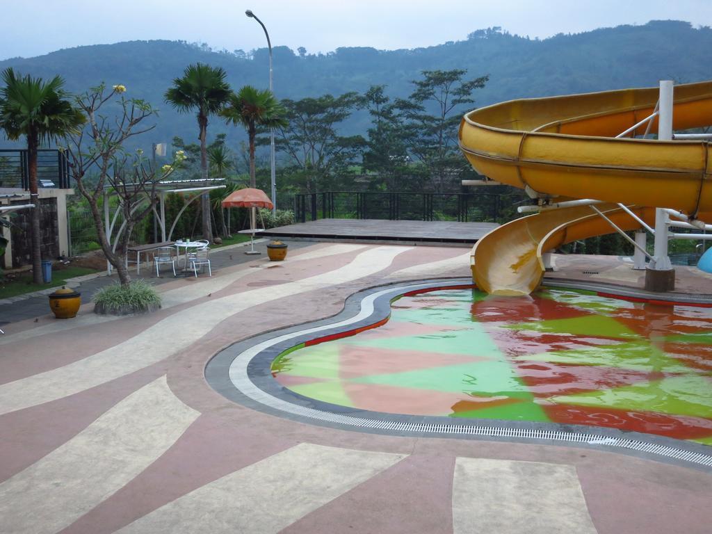 Taman liburan Bess & Waterpark And Convention Malang