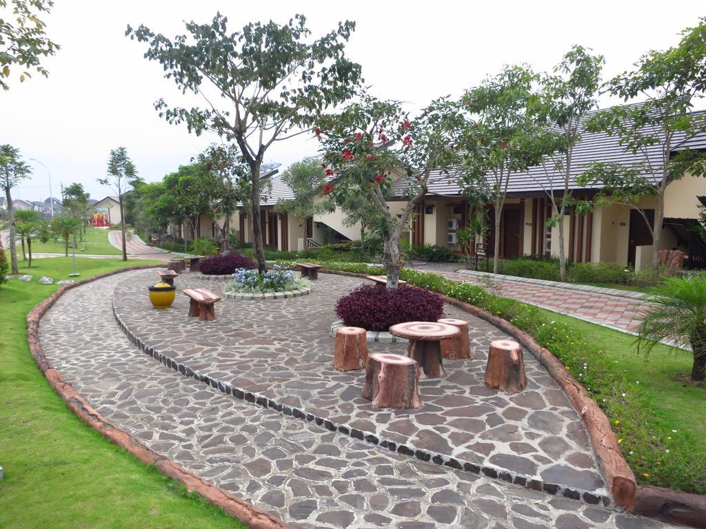 Bess & Waterpark And Convention Taman liburan Malang